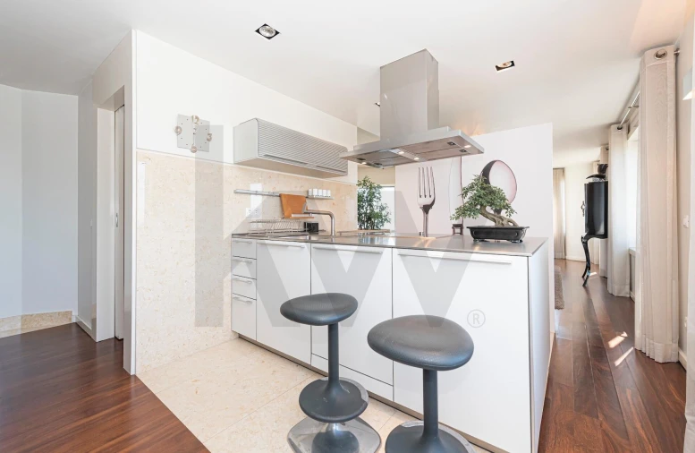 Apartamento T4 para Venda em Parque das Nações Foto 13
