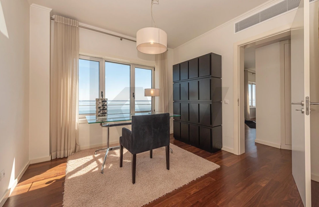 Apartamento T4 para Venda em Parque das Nações Foto 41