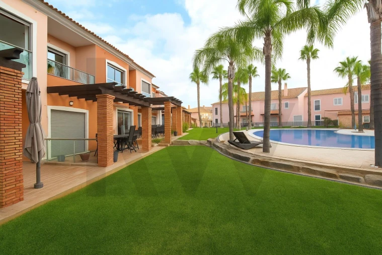 Moradia T3 para Arrendamento em Albufeira e Olhos de Água Foto 17