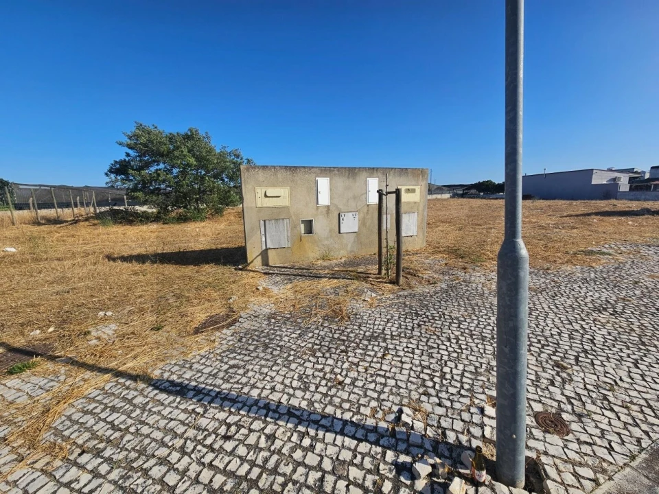 Terreno para Venda em Sarilhos Grandes Foto 20
