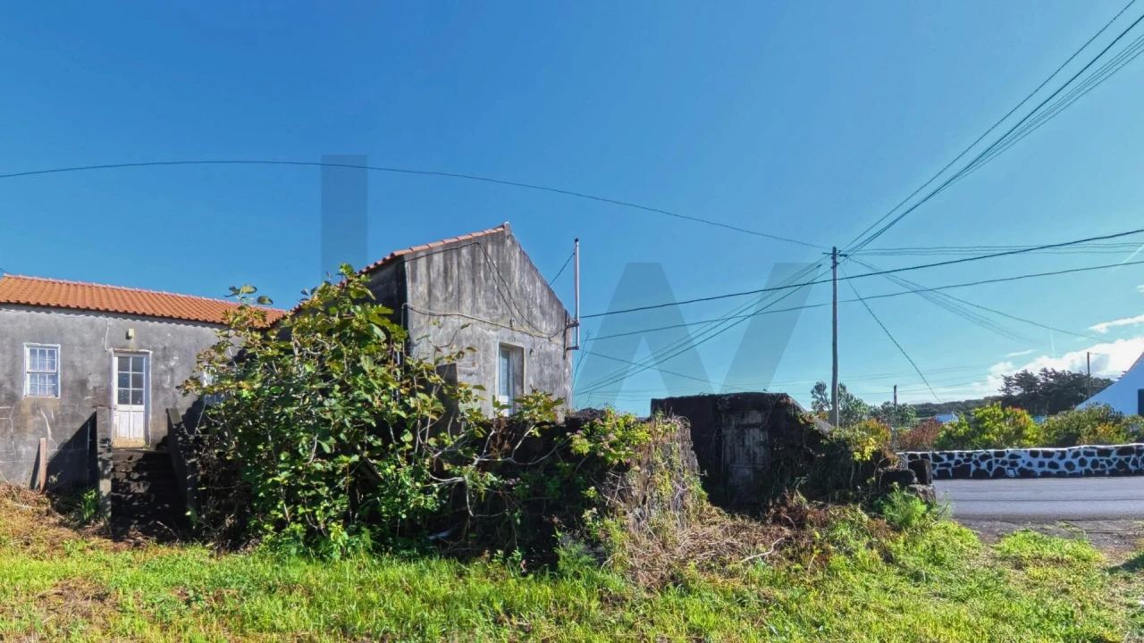 Moradia T3 para Venda em Madalena Foto 3