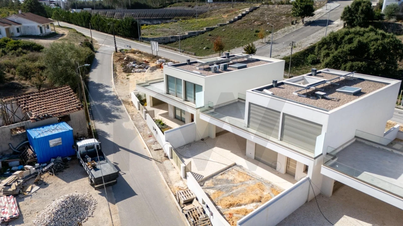 Moradia T3 para Venda em Rio Maior Foto 43