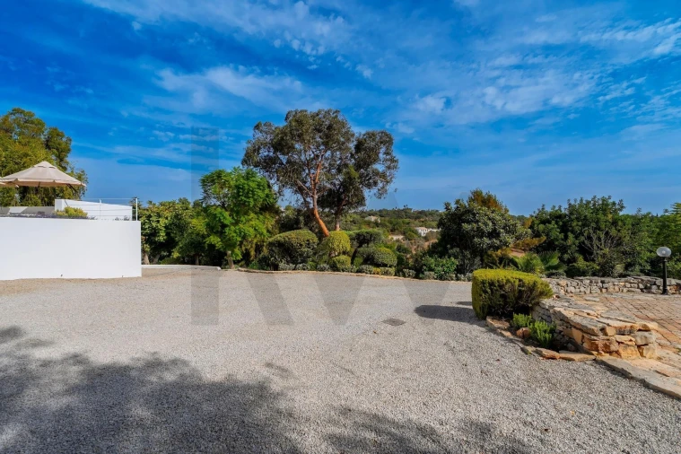 Moradia T4 para Venda em Loule (São Sebastião) Foto 50