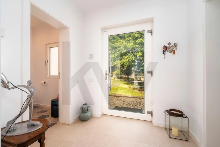 Moradia T4 para Venda em Loule (São Sebastião) Foto 4