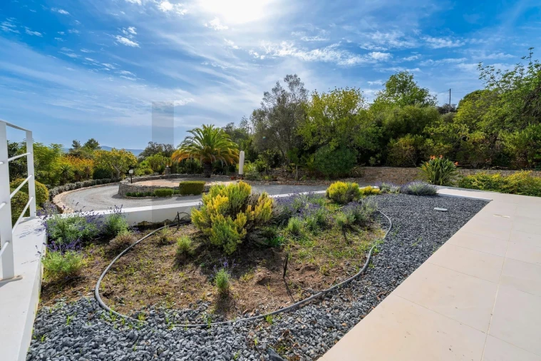 Moradia T4 para Venda em Loule (São Sebastião) Foto 51