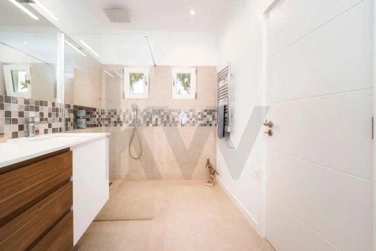 Moradia T4 para Venda em Loule (São Sebastião) Foto 25