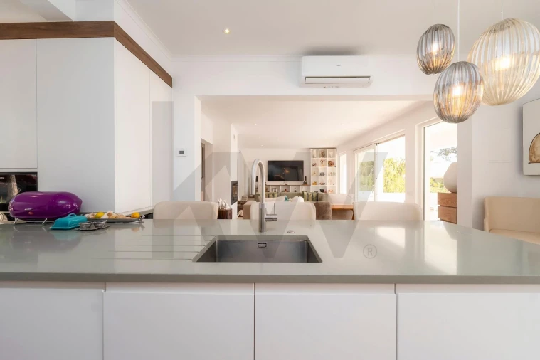 Moradia T4 para Venda em Loule (São Sebastião) Foto 14