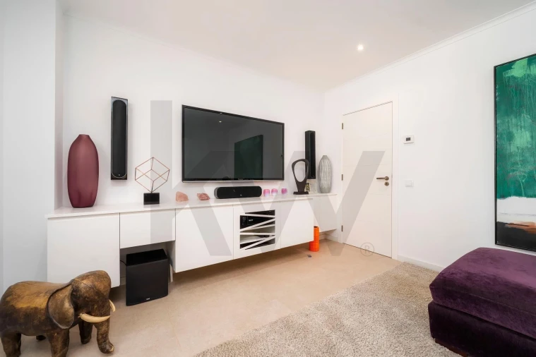 Moradia T4 para Venda em Loule (São Sebastião) Foto 28