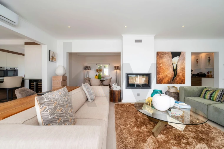 Moradia T4 para Venda em Loule (São Sebastião) Foto 7