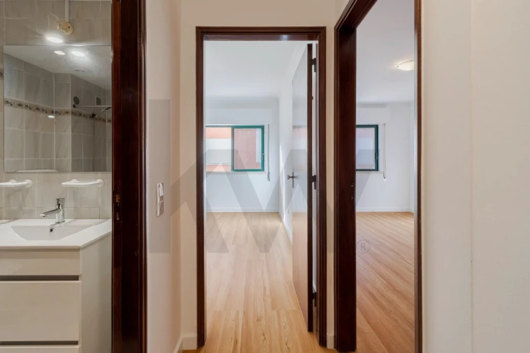 Apartamento T2 para Arrendamento em Costa da Caparica Foto 11
