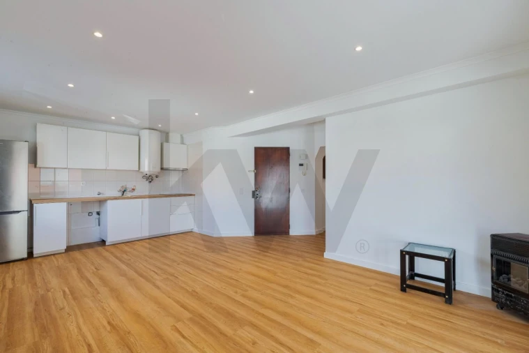 Apartamento T2 para Arrendamento em Costa da Caparica Foto 8