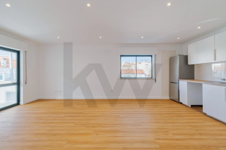 Apartamento T2 para Arrendamento em Costa da Caparica Foto 7