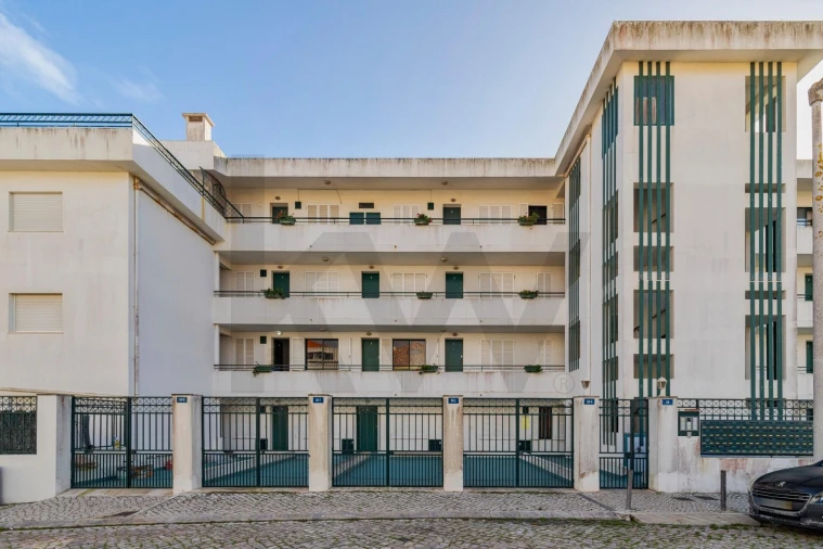 Apartamento T2 para Arrendamento em Costa da Caparica Foto 18