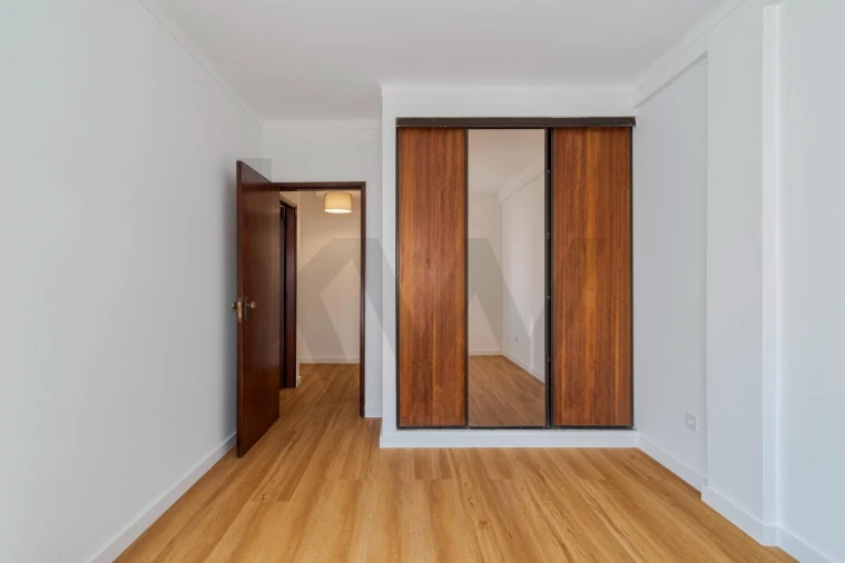 Apartamento T2 para Arrendamento em Costa da Caparica Foto 13