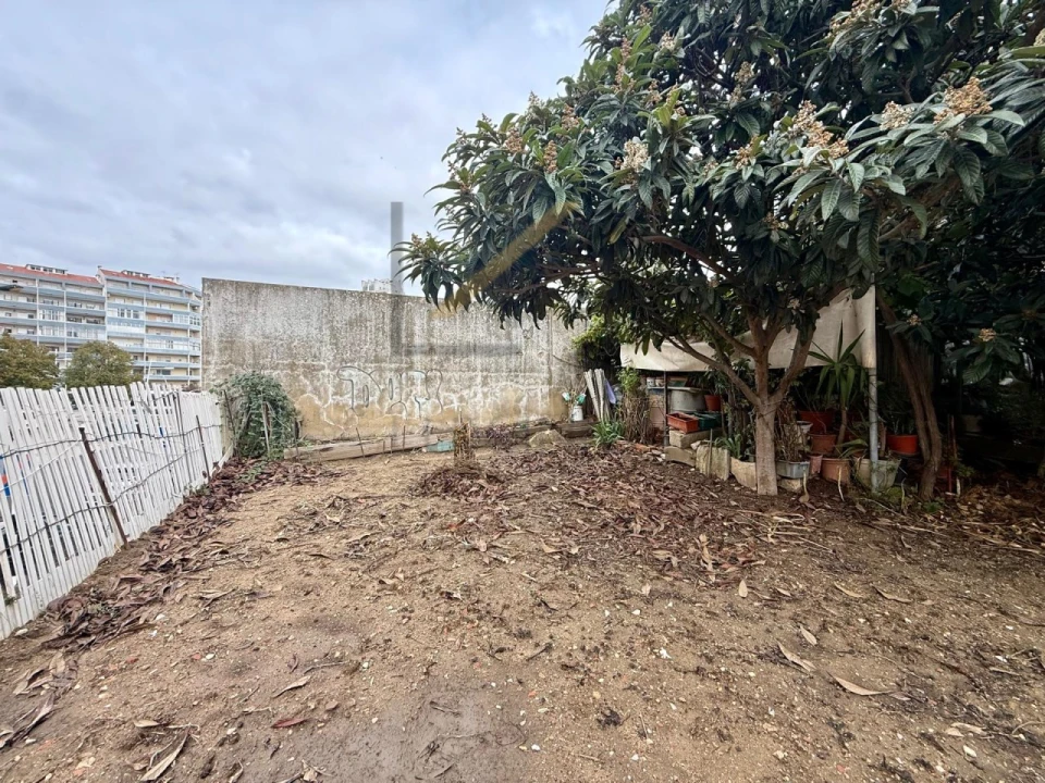 Terreno para Venda em Almada, Cova da Piedade, Pragal e Cacilhas Foto 32