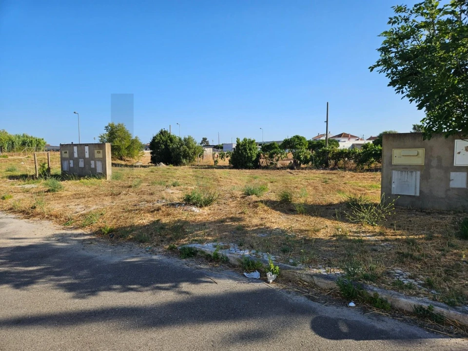 Terreno para Venda em Sarilhos Grandes Foto 21