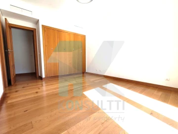 Moradia T4 para Venda em Alcabideche