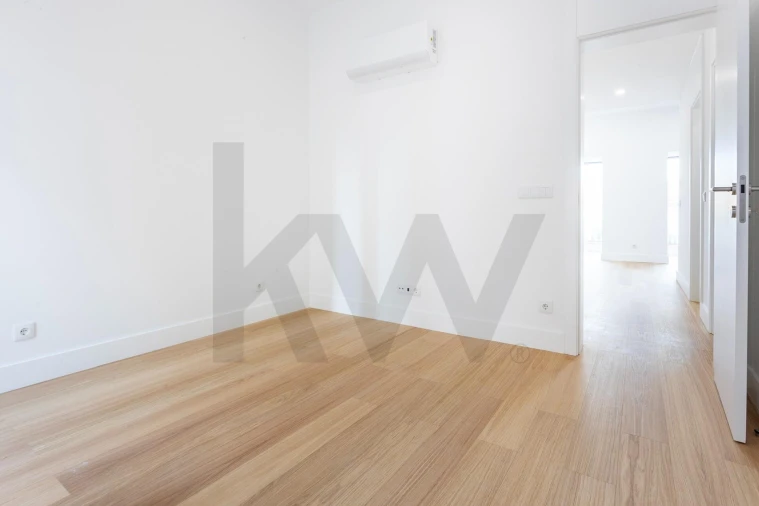 Apartamento T2 para Venda em Arroios Foto 13