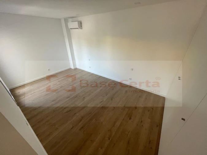 Apartamento T3 para Venda em Alverca do Ribatejo e Sobralinho Foto 19