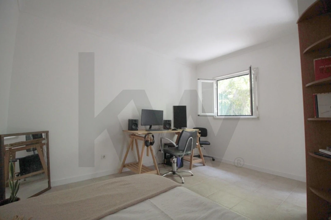 Apartamento T2 para Venda em Alfragide Foto 12