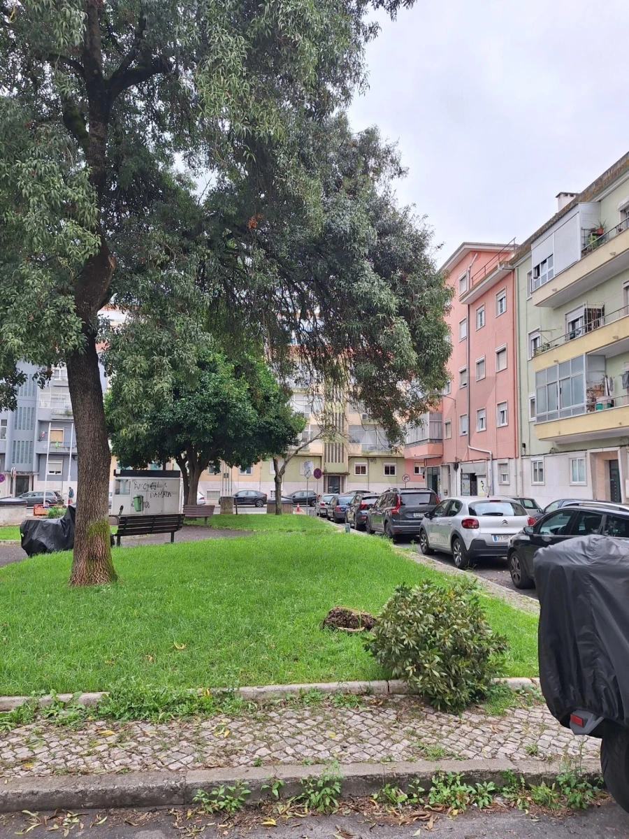 Apartamento T2 para Venda em Alfragide Foto 27