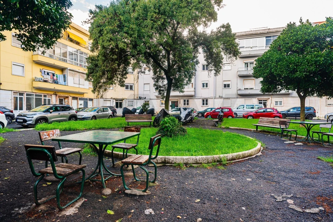 Apartamento T2 para Venda em Alfragide Foto 28