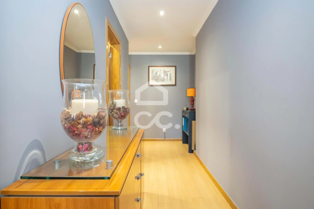 Apartamento T2 para Venda em Ramada e Caneças Foto 21