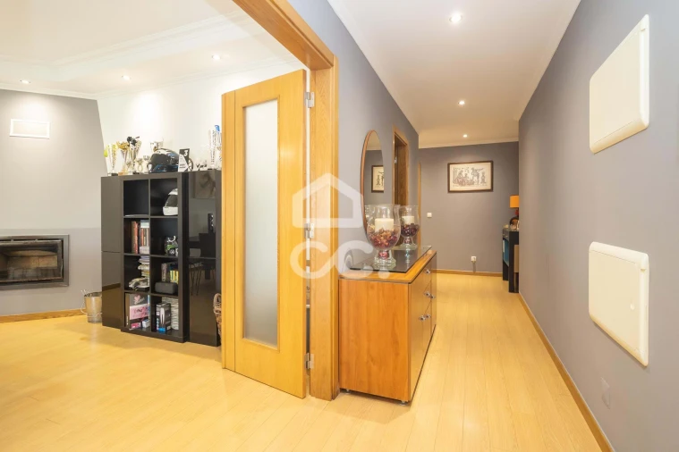 Apartamento T2 para Venda em Ramada e Caneças Foto 16