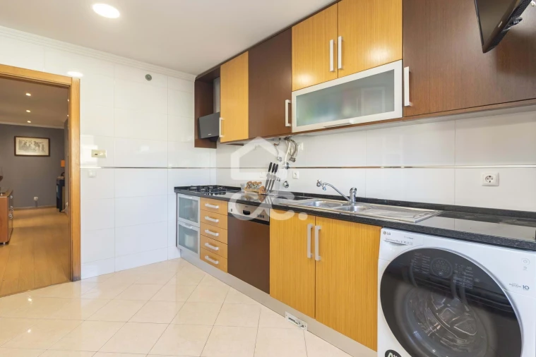 Apartamento T2 para Venda em Ramada e Caneças Foto 20