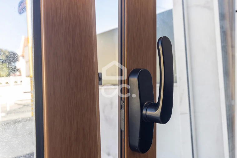 Apartamento T2 para Venda em Ramada e Caneças Foto 11