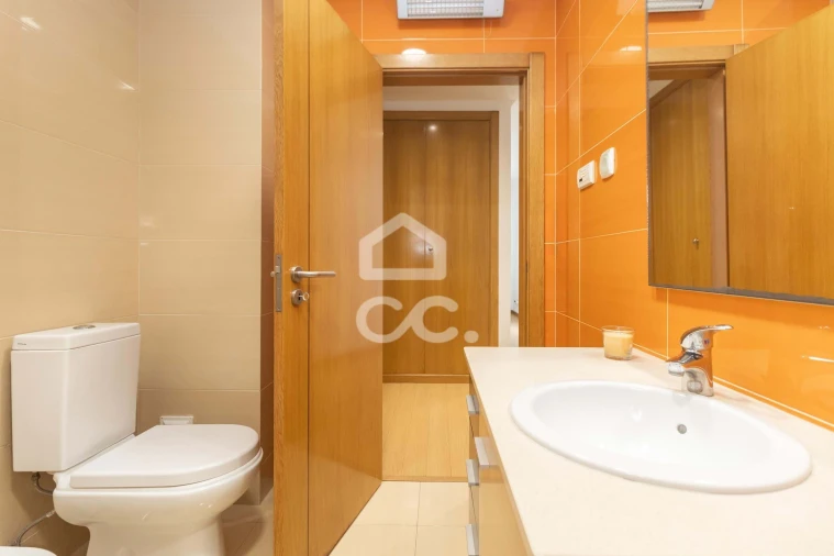 Apartamento T2 para Venda em Ramada e Caneças Foto 41