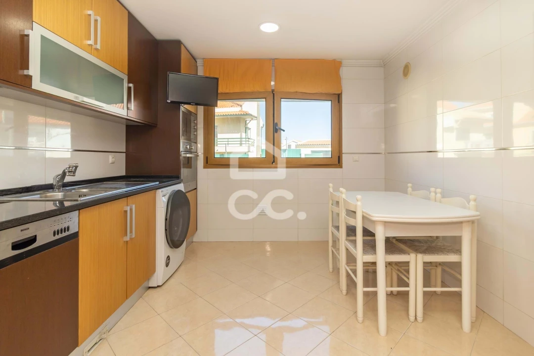 Apartamento T2 para Venda em Ramada e Caneças Foto 19