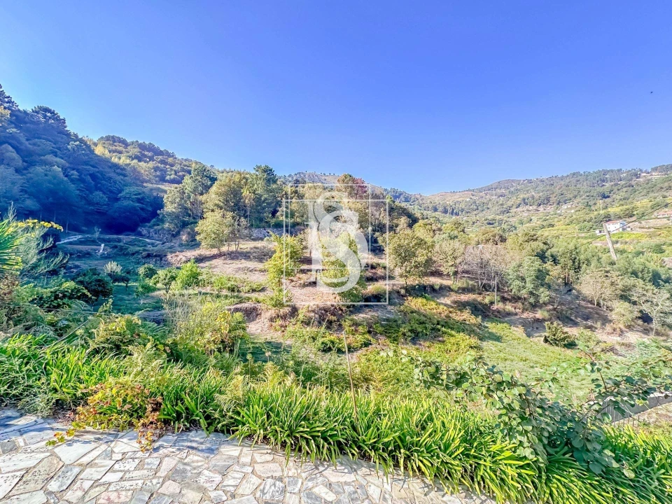 Apartamento T4 para Venda em Santa Cruz do Douro e São Tomé de Covelas Foto 20