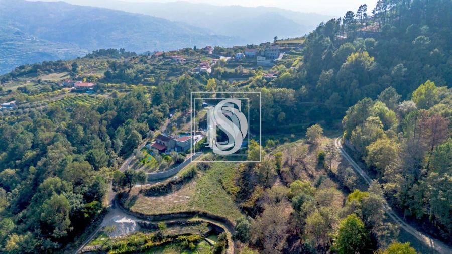 Apartamento T4 para Venda em Santa Cruz do Douro e São Tomé de Covelas Foto 47