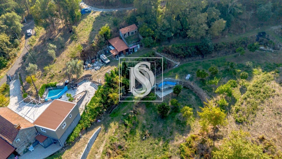 Apartamento T4 para Venda em Santa Cruz do Douro e São Tomé de Covelas Foto 44