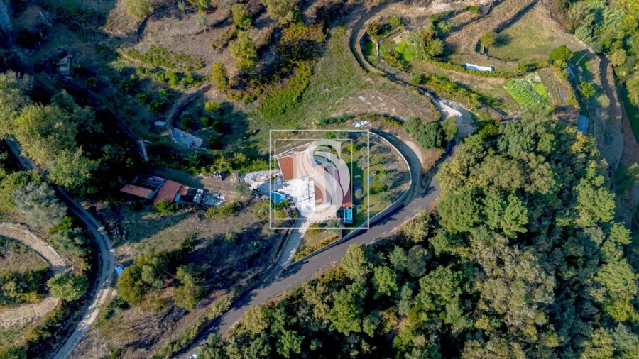 Apartamento T4 para Venda em Santa Cruz do Douro e São Tomé de Covelas Foto 40