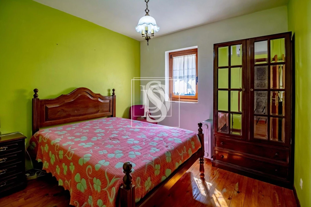 Apartamento T4 para Venda em Santa Cruz do Douro e São Tomé de Covelas Foto 15