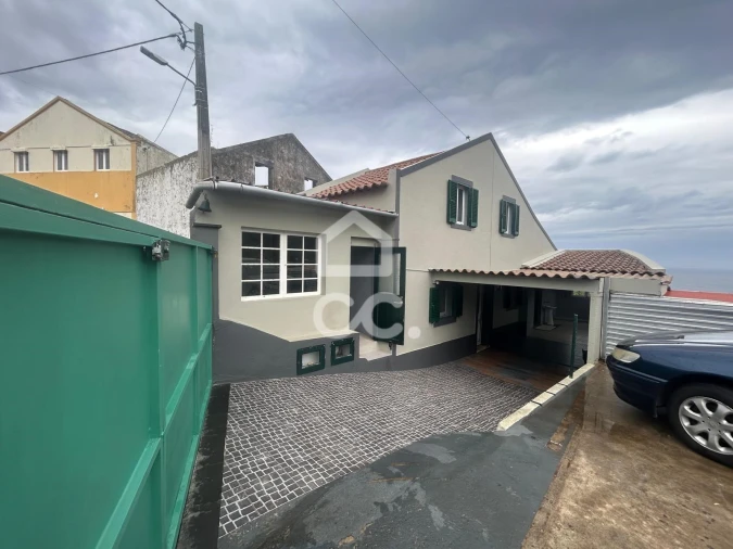 Moradia T3 para Venda em Remedios Foto 3