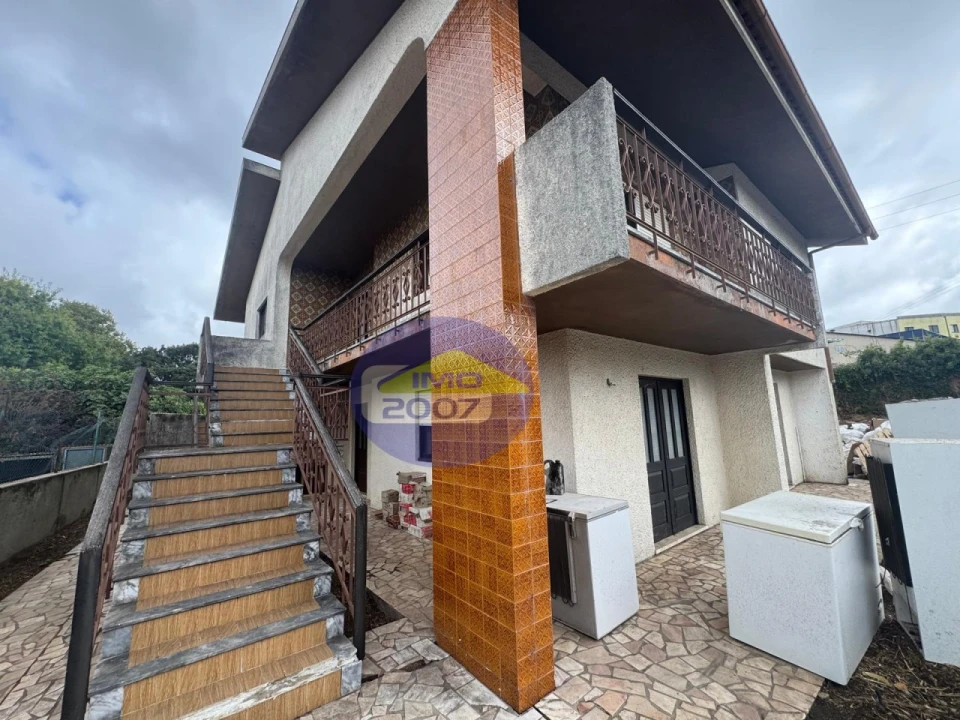 Moradia T3 para Venda em Santa Maria de Lamas Foto 3