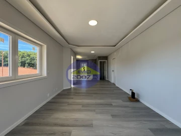 Moradia T3 para Venda em Santa Maria de Lamas