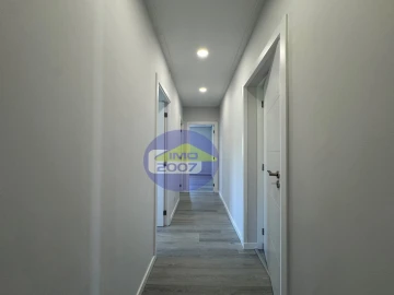 Moradia T3 para Venda em Santa Maria de Lamas