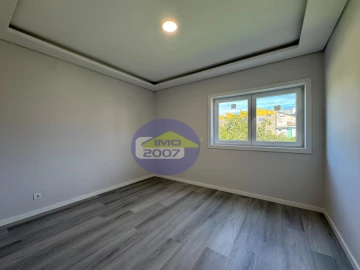 Moradia T3 para Venda em Santa Maria de Lamas