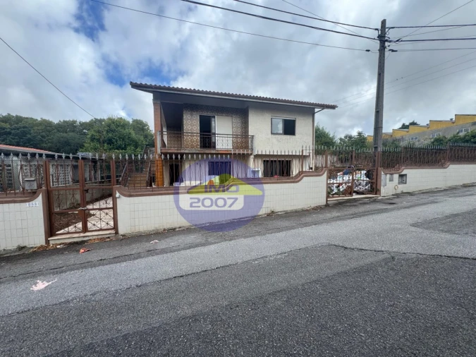 Moradia T3 para Venda em Santa Maria de Lamas Foto 1