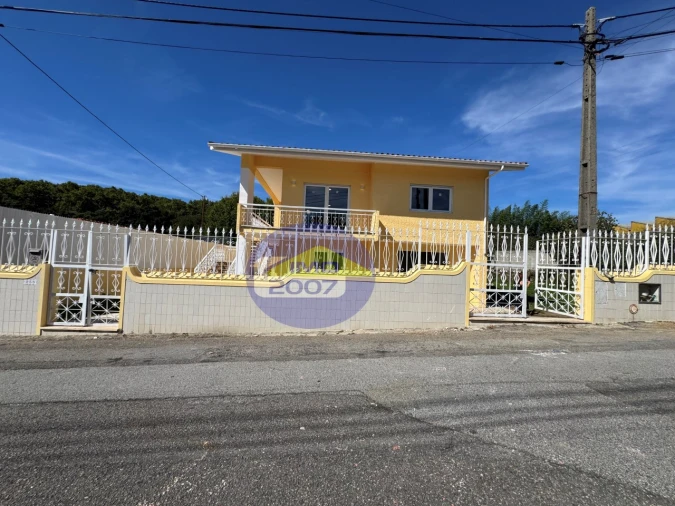 Moradia T3 para Venda em Santa Maria de Lamas Foto 41