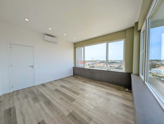 Apartamento T2 para Venda em Caparica e Trafaria Foto 13