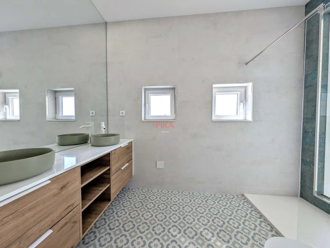 Apartamento T2 para Venda em Caparica e Trafaria Foto 35