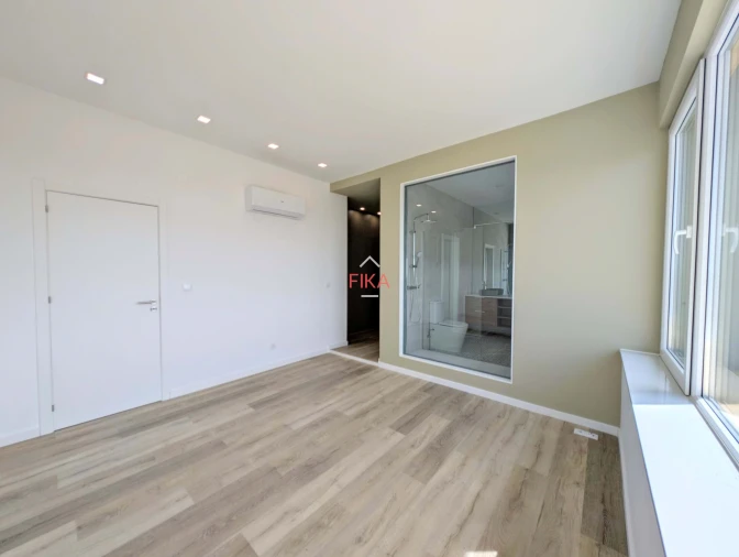 Apartamento T2 para Venda em Caparica e Trafaria Foto 29