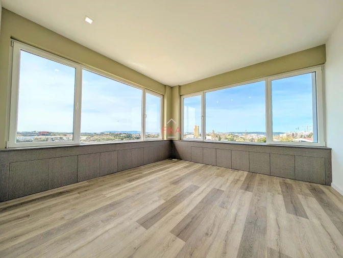 Apartamento T2 para Venda em Caparica e Trafaria Foto 14