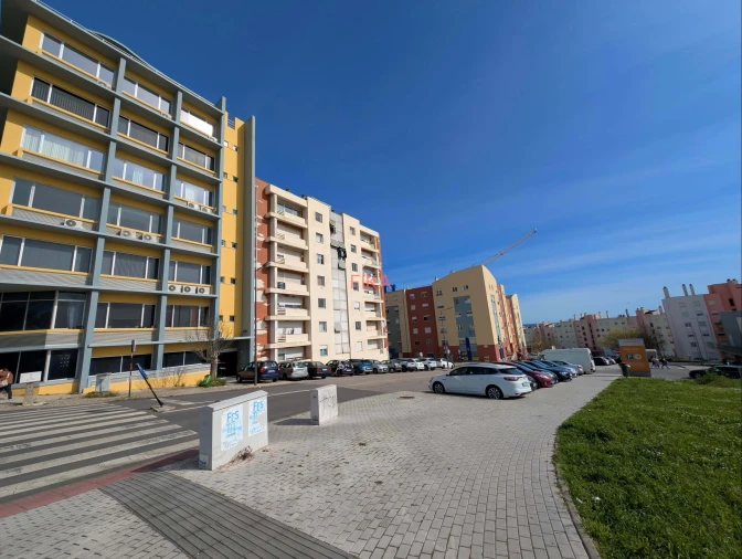 Apartamento T2 para Venda em Caparica e Trafaria Foto 47