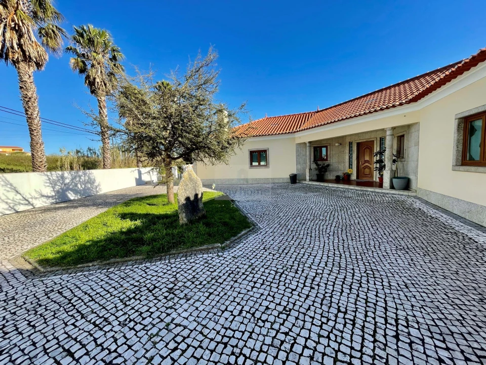 Moradia T4 para Venda em Santa Barbara Foto 5